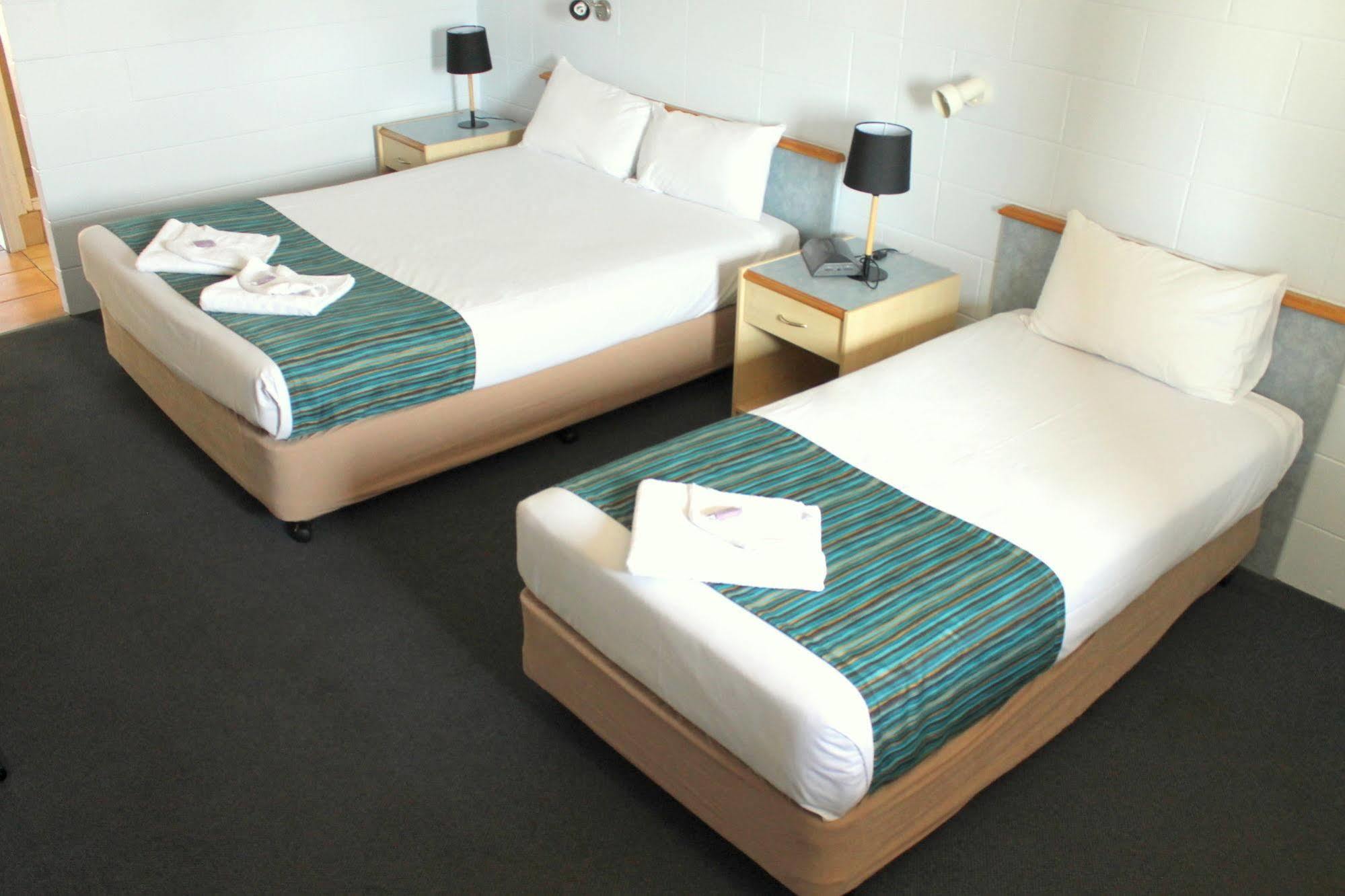 Rocky Glen Hotel Motel แกลดสตัน ภายนอก รูปภาพ
