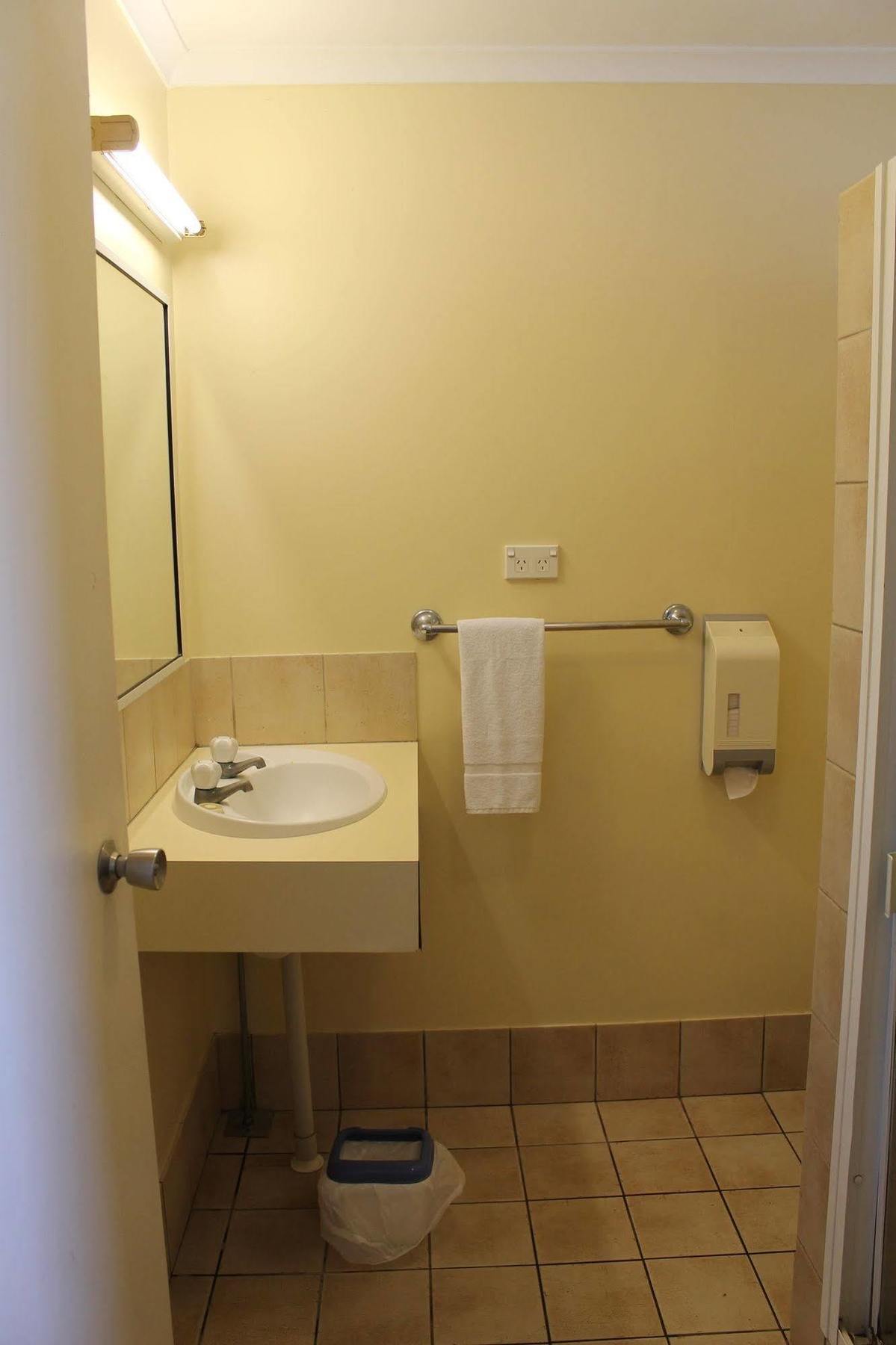 Rocky Glen Hotel Motel แกลดสตัน ภายนอก รูปภาพ