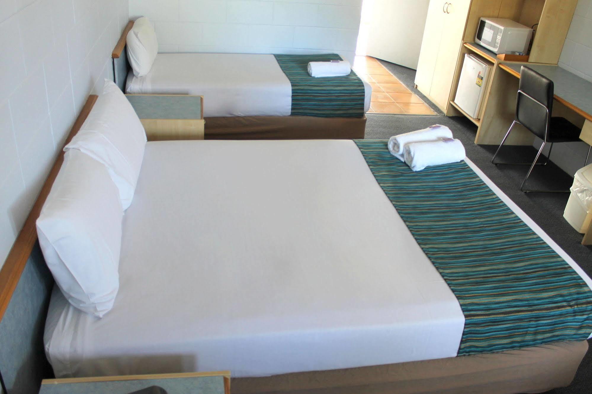 Rocky Glen Hotel Motel แกลดสตัน ภายนอก รูปภาพ