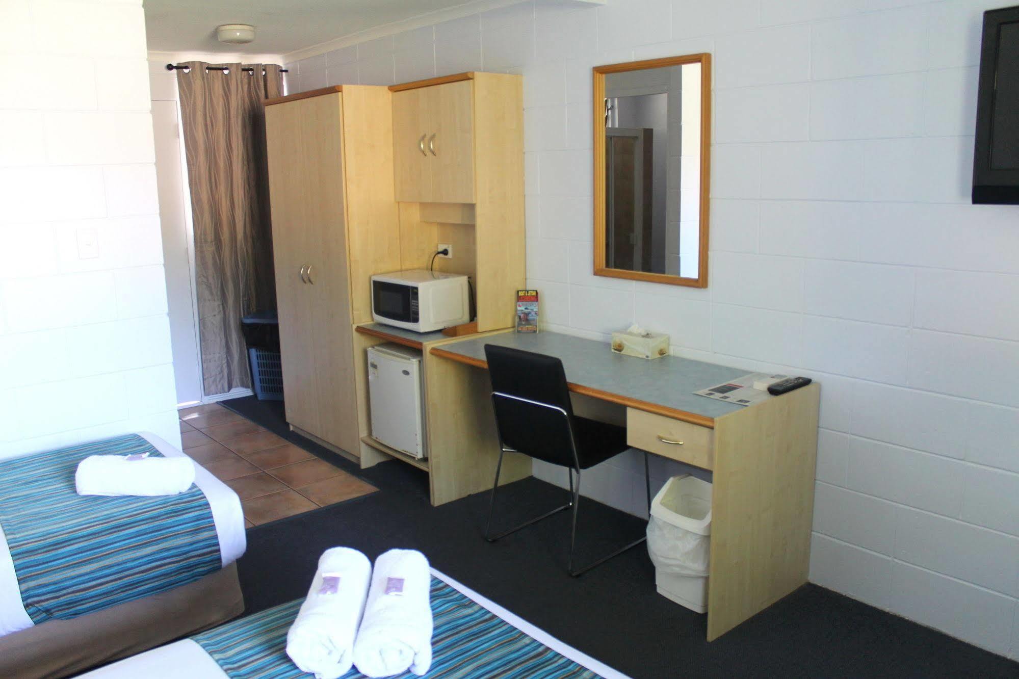 Rocky Glen Hotel Motel แกลดสตัน ภายนอก รูปภาพ